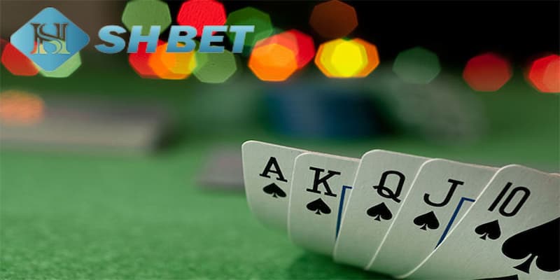 Tứ quý (A-A-A-A-J) - thứ tự bài Poker